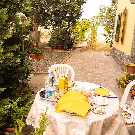 普维尼卡住宿加早餐旅馆 3* Rocca Grimalda
